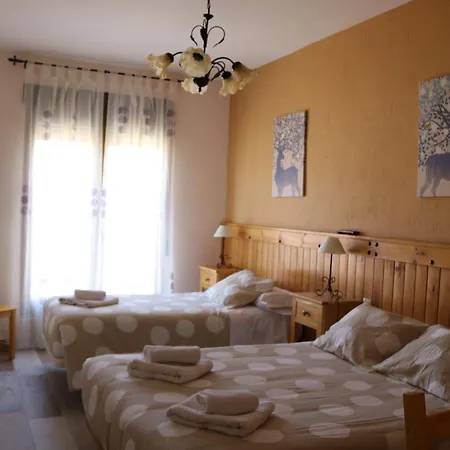 La Cerecera Country house *